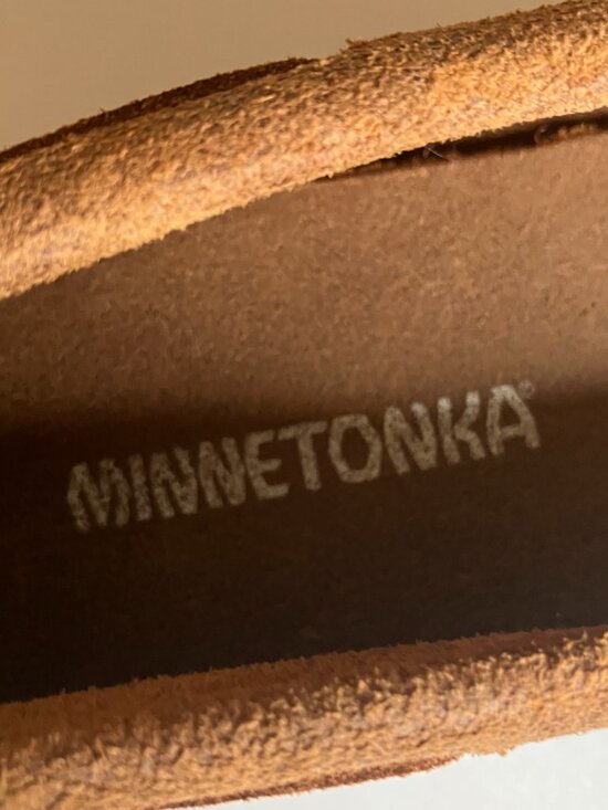 Minnetonka Men\'s Tie Tread Moccasins Brown Ruff Suede Size 9 NWOB Slip On Loafer